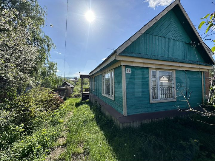 Дом 35,7 м² на участке 8,6 сот.