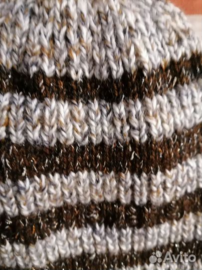 Зимняя шапочка с бактусом