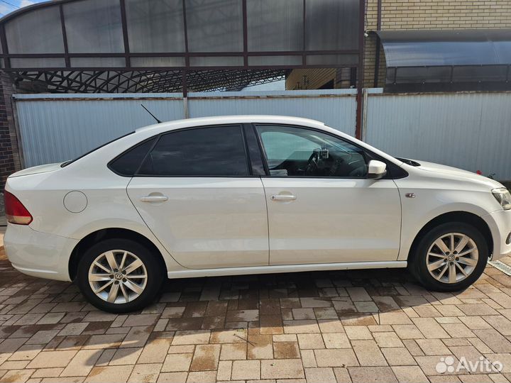 Volkswagen Polo 1.6 AT, 2012, 240 000 км