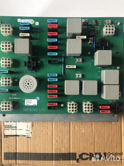 Блок предохранителей. Плата. Case, New Holland