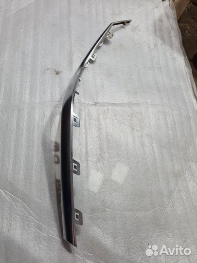 Молдинг бампера передний правый Geely Atlas Pro