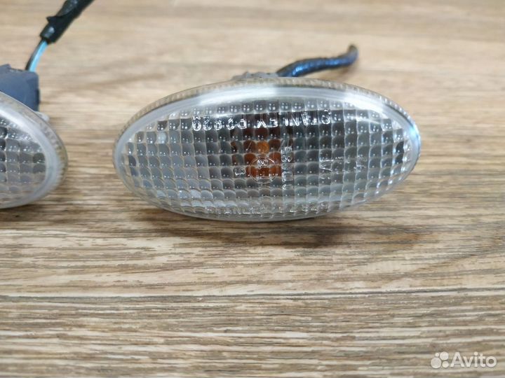 Повторитель на крыло Mazda 3 BK (2002-2009)