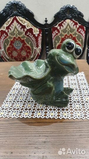 Статуэтка лягушка