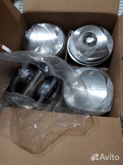 Поршень 06H107065DD VAG 1.8 tfsi новый комплект