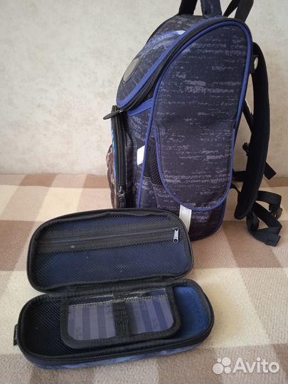 Рюкзак с пеналом для школьника