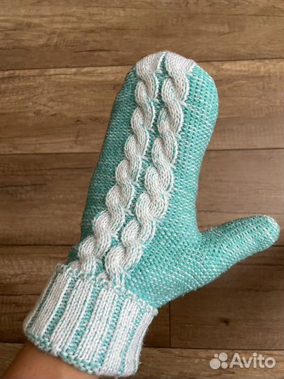 Шапка с шарфом, варяжками женская adidas