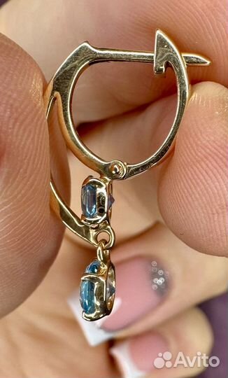 Золотые серьги с топазами