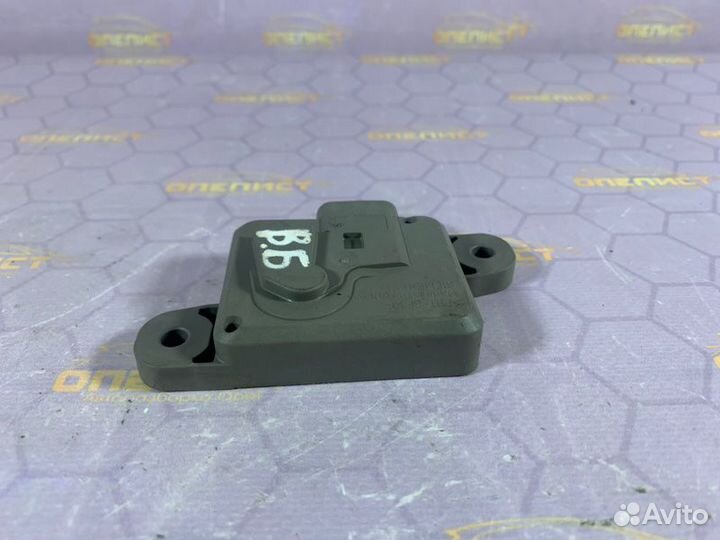 Датчик удара левый Opel Vectra B