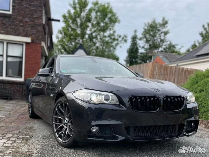 Решетка радиатора (ноздри) BMW 5 F10 F18