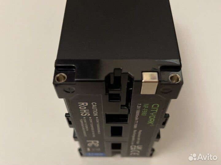 Батаея np- F980 с индикатором заряда 10800 mah