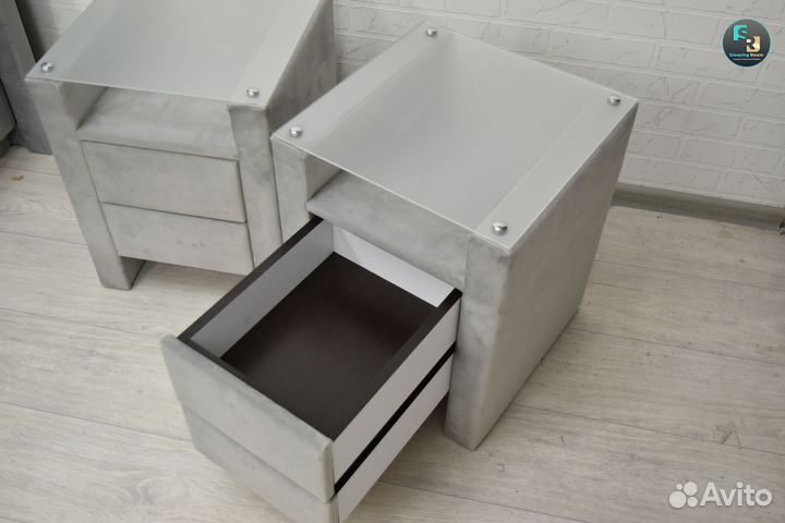 Прикроватные тумбы