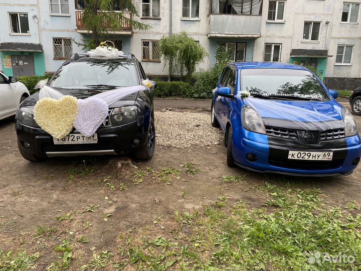 Свадебное украшение на машину