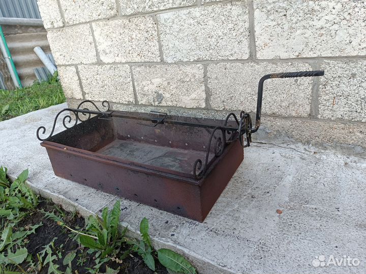 Мангал с вертелом