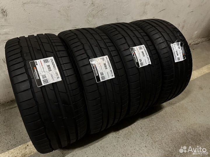 Hankook Ventus S1 Evo 3 K127 245/35 R20 и 275/30 R20