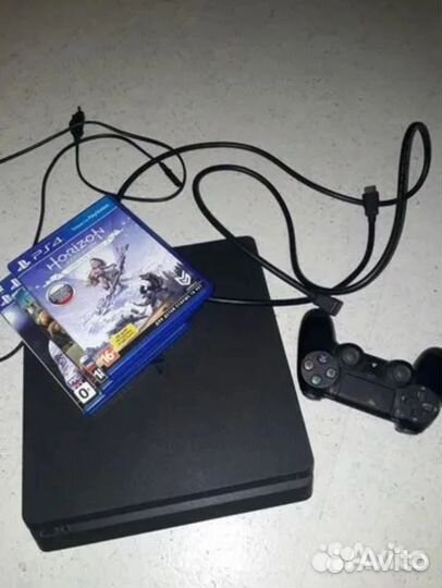 Sony PS4 slim