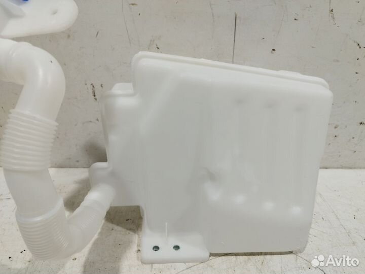 Бачок омывателя лобового стекла Golf V 2003