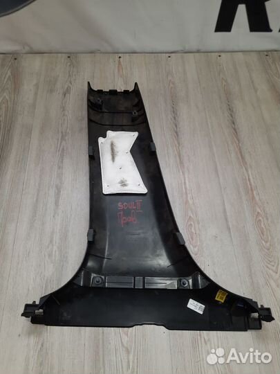 Обшивка средней стойки накладка ремня безопасности