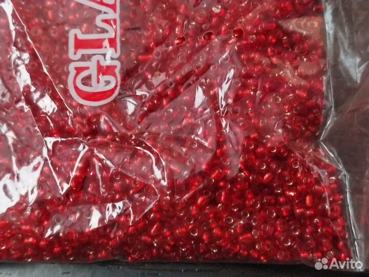 Бисер (красный)