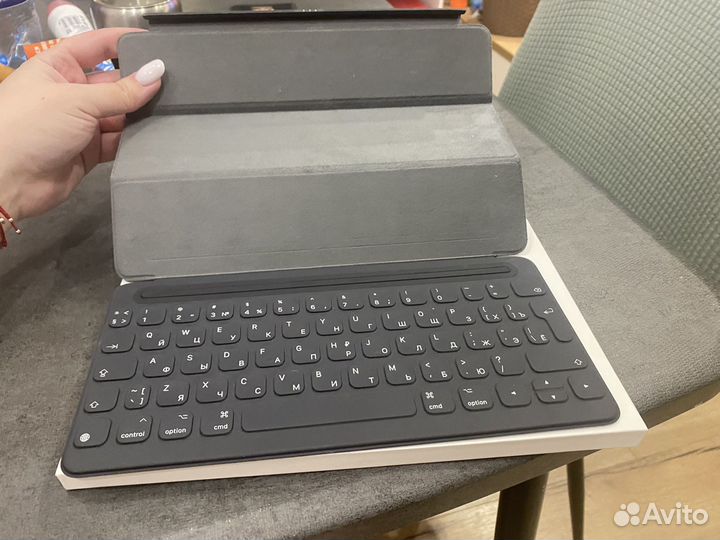 Клавиатура Apple