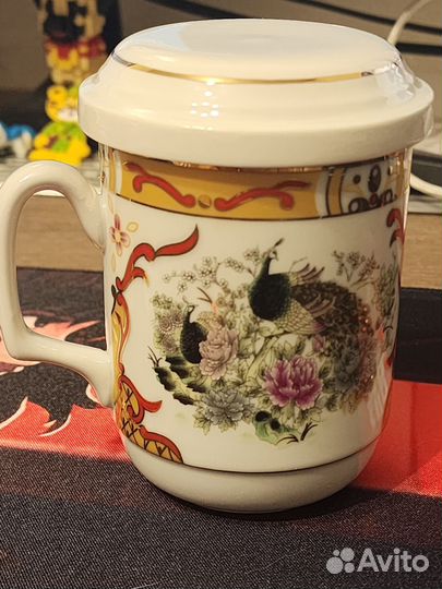 Кружка фарфоровая с заварочной колбой и крышкой