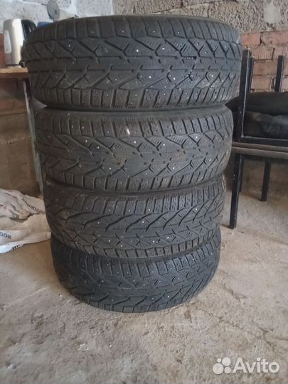 Orium SUV Ice 215/65 R16 21V