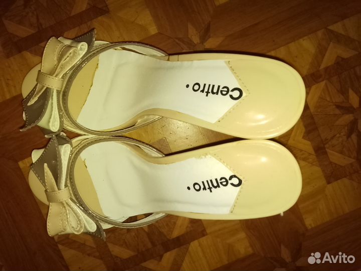 Шлепанцы женские 38 размер