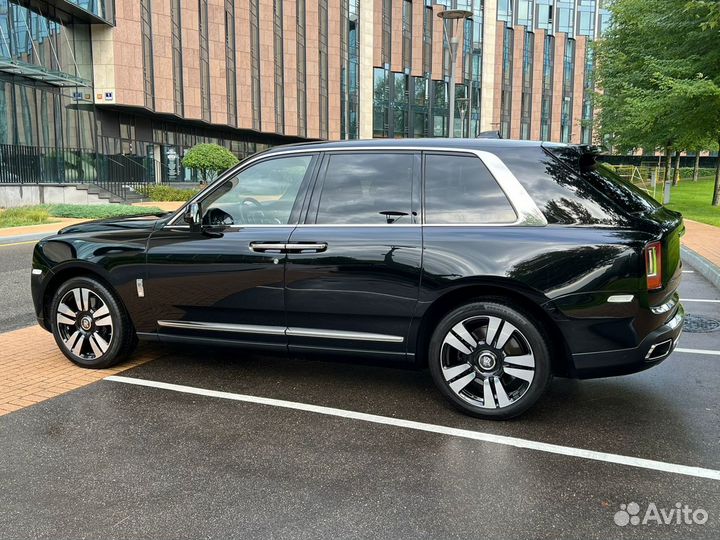 Rolls-Royce Cullinan 6.7 AT, 2018, 29 800 км