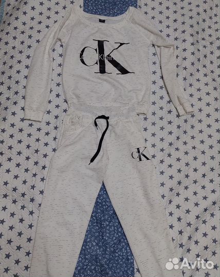 Спортивный костюм женский