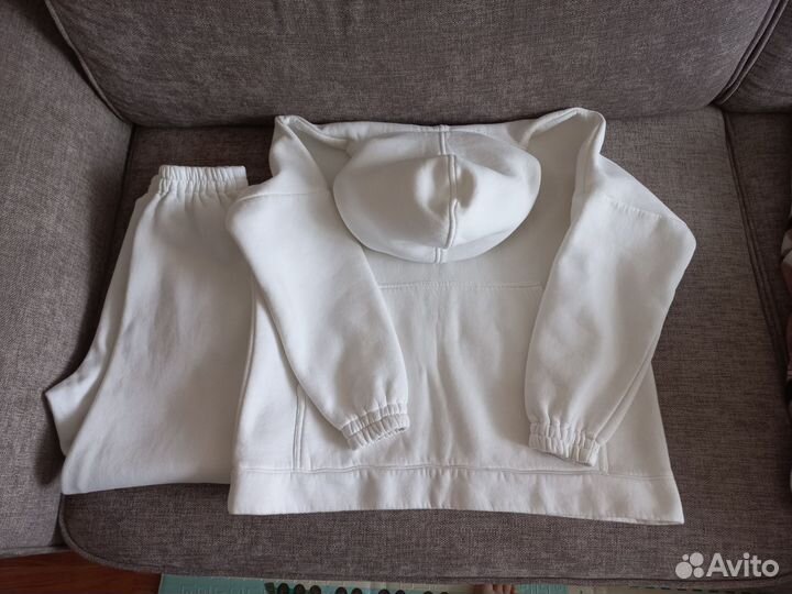 Спортивный костюм женский