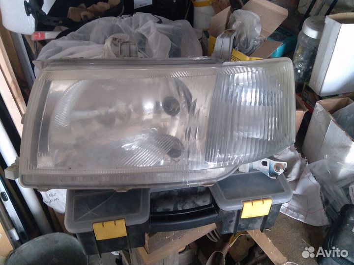 Фара левая