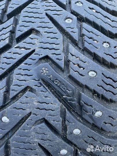Nokian Tyres Hakkapeliitta 8 SUV 215/65 R17