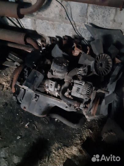 Двигатель 4м40