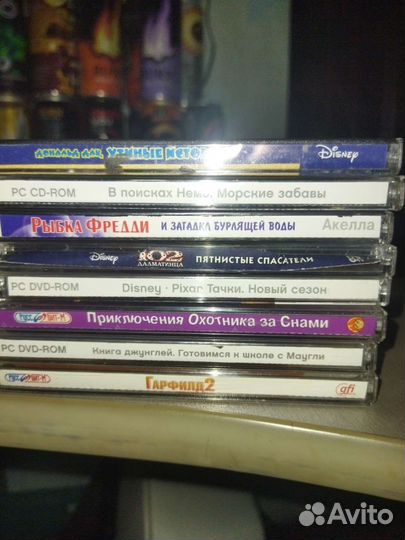 Диски с играми и фильмами/сериалами