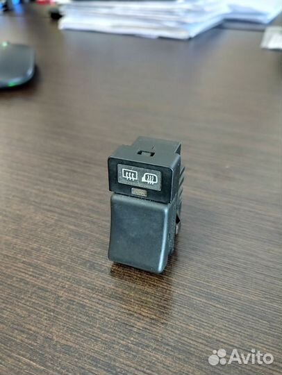 Кнопка обогрева стекла и зеркал Volvo 850 Вольво