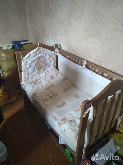 Кроватка детская с матрасом