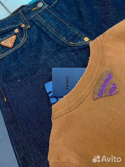 Футболка женская Prada