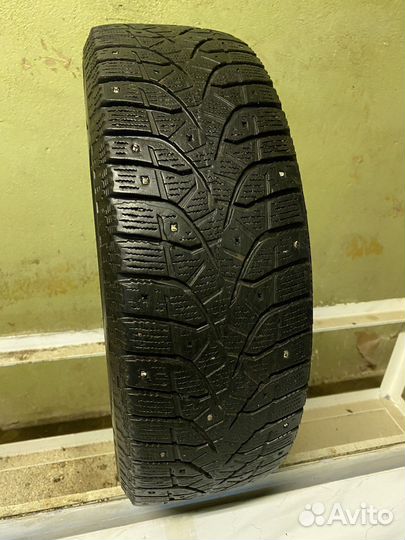 Bridgestone Blizzak Spike-02 185/65 R15 88T