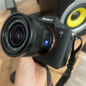 Sony 24mm f/1.8 Carl Zeiss Sonnar T* (SEL24F18Z)