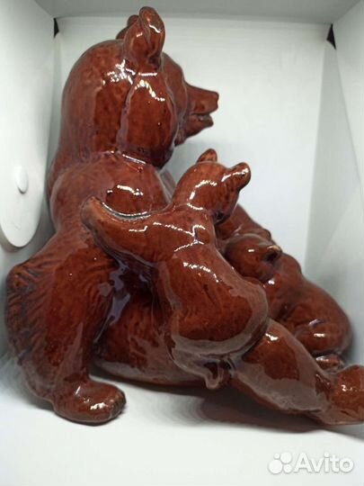 Статуэтка медведица с медвежатами