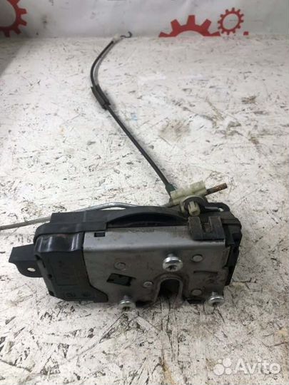 Замок двери передний правый Opel Astra H 1.6