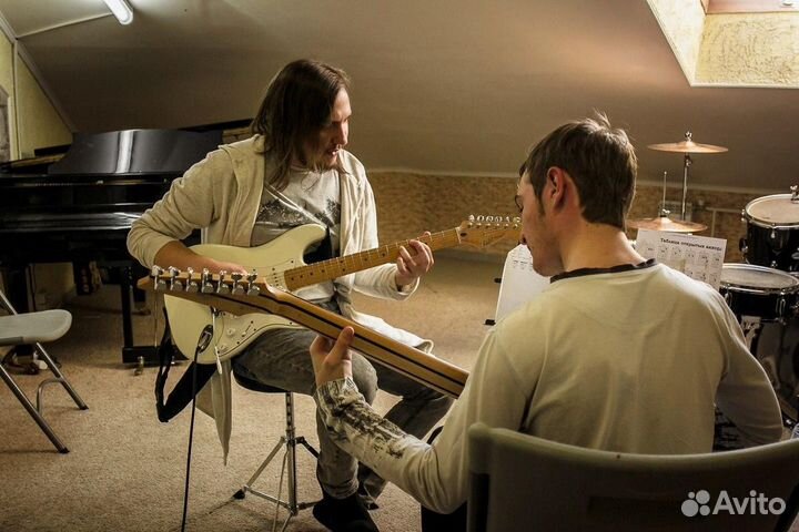 Записывайтесь на бесплатный урок по гитаре