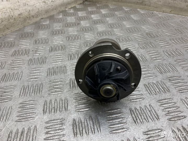 Насос водяной Mercedes-Benz S-Class W126 M110 1985