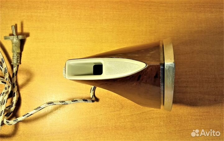 Электроутюг Элис-205П. СССР. Состояние нового