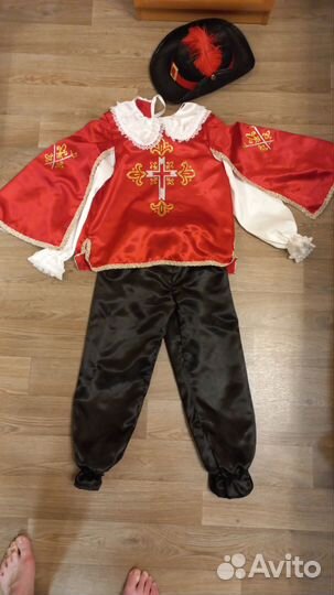 Маскарадный костюм мушкетёра