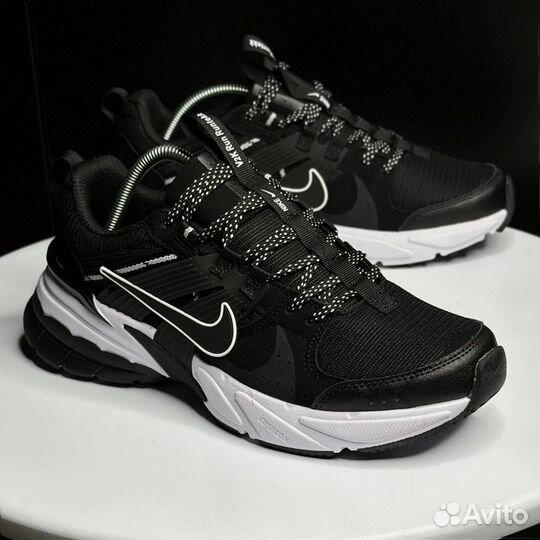 Кроссовки Nike V2K Run Runtekk black and white