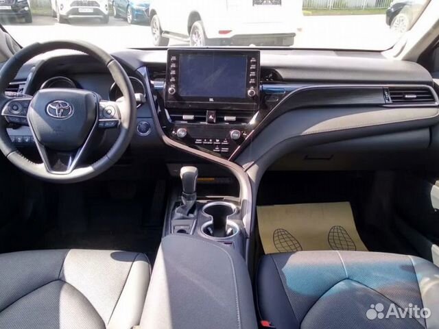 Toyota Camry 2.0 CVT, 2022