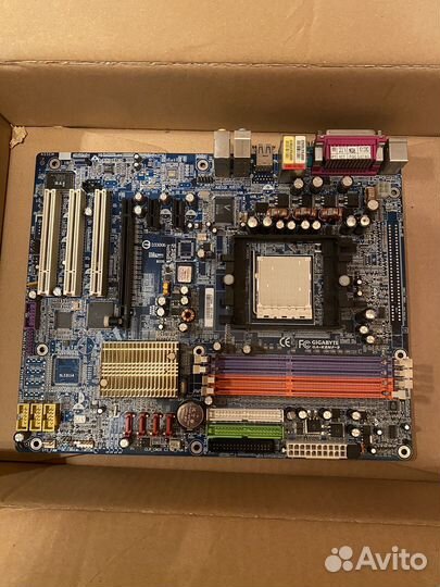 Материнская плата Gigabyte