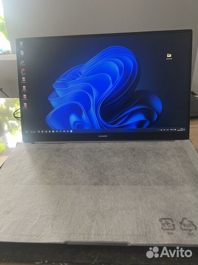 Huawei matebook d16