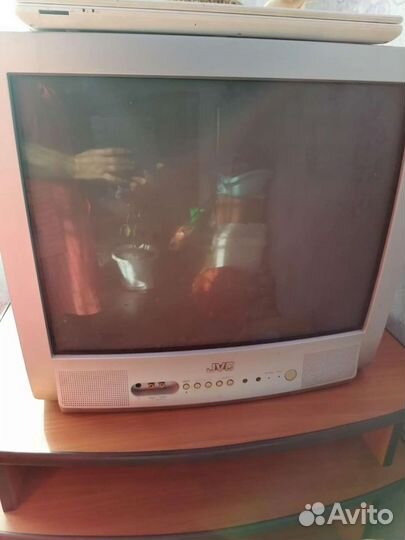 Телевизор JVC хорошего качества пульт утерян