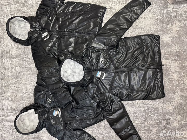 Куртка Nike Synthetic-Fill Windrunner Jacket Black